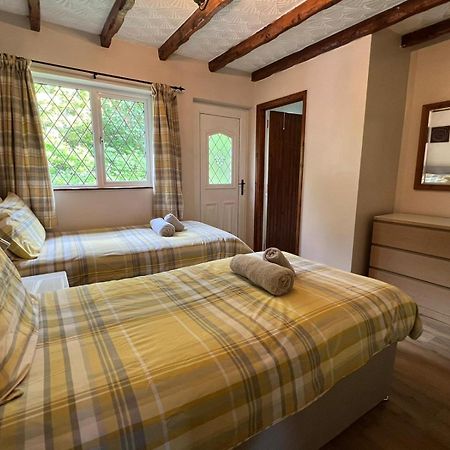 Cwmbach Guest House Нит Экстерьер фото